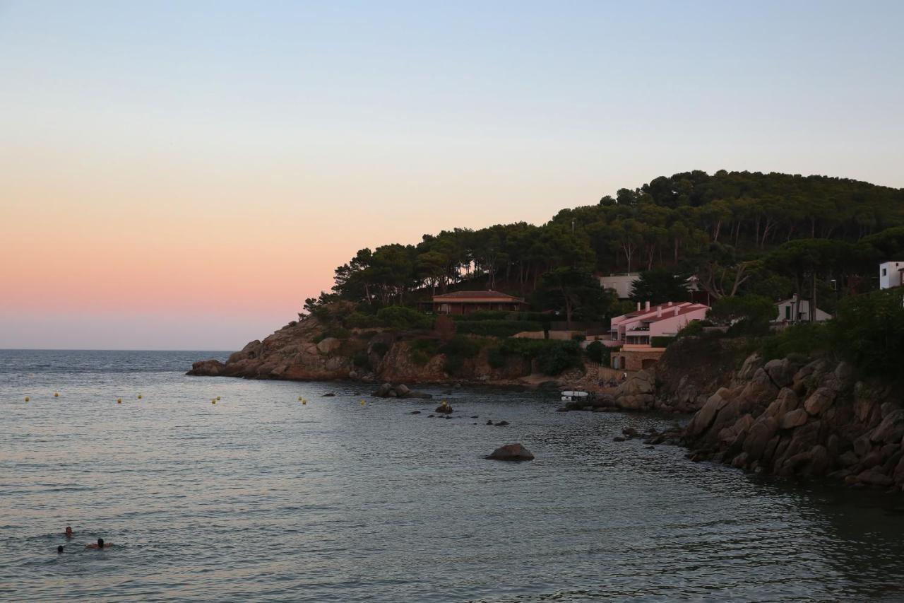 Camping 3 Estrellas Costa Brava Vall-llobrega Kültér fotó